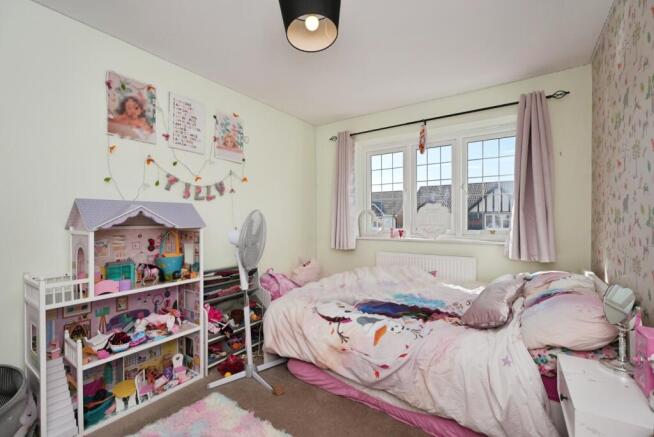 4 bed Detached for sale Image 11