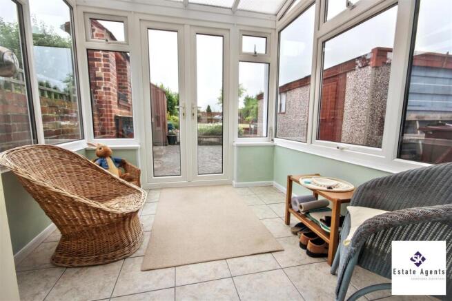 3 bed Semi-Detached for sale Image 4
