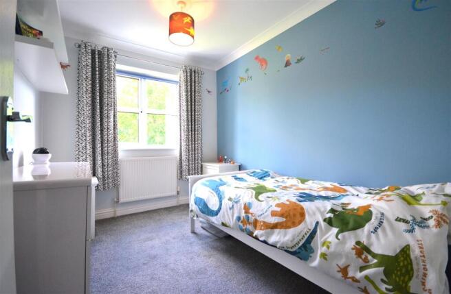 BEDROOM 4