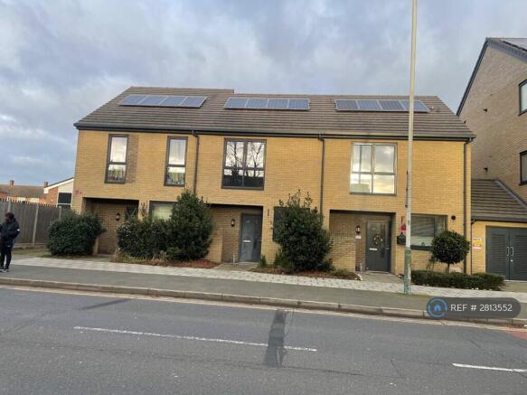 @ Bed Terraced House