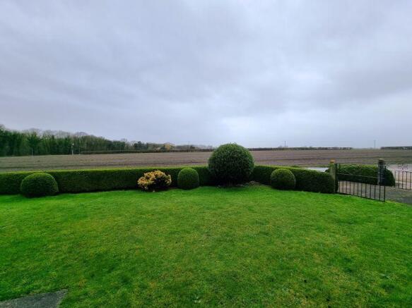 Front Garden &...