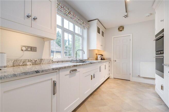 4 bed Town House for sale Image 6