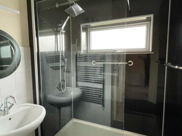 Shower Room1.jpg