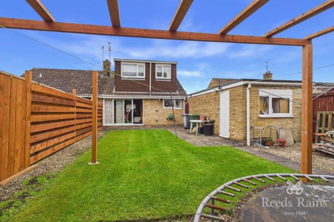 4 bed Bungalow for sale Image 6