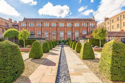 Abbey Gardens, Upper Woolhampton, Reading, Berkshire, RG7