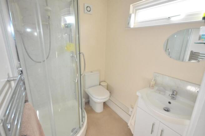 ENSUITE SHOWER ROOM