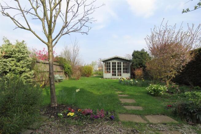 GARDEN.JPG