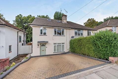 Woodcote Avenue, London, NW7