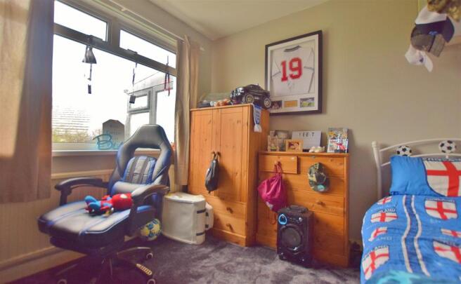bedroom 3.jpg