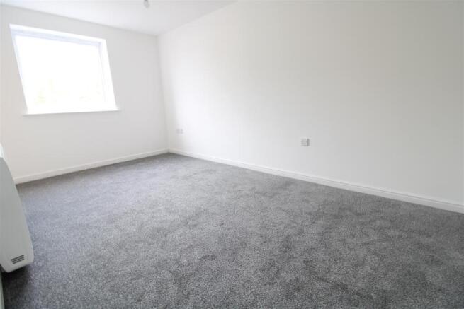 Master Bedroom (Alto ID: 185898185)