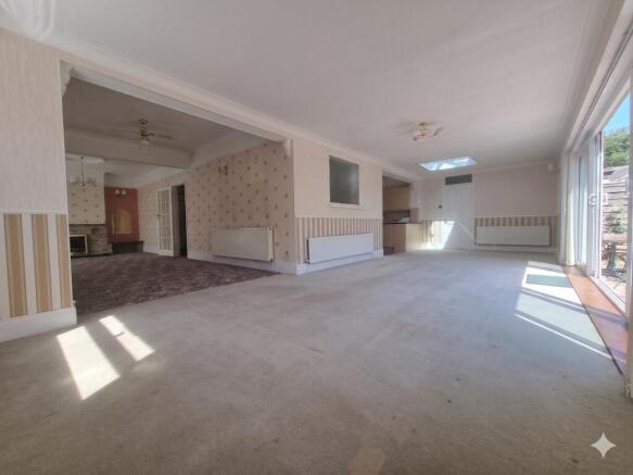 2 bed Detached Bungalow for sale Image 5