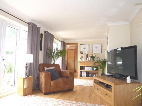 Lounge b