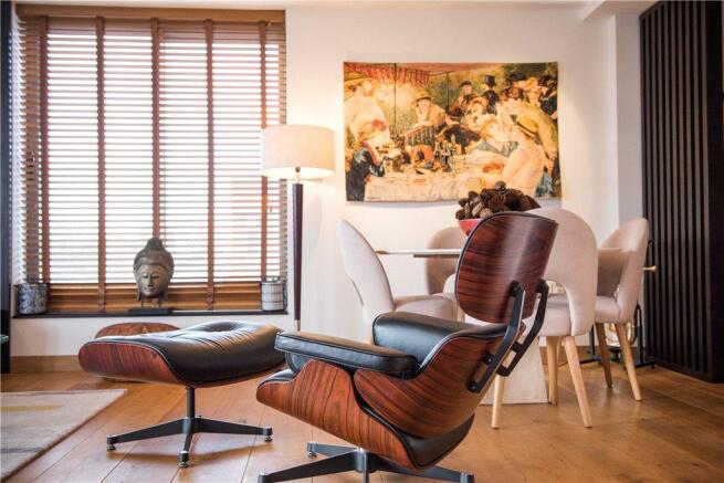 Sitting Room Area