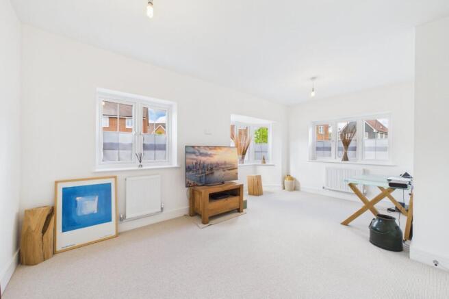 House in Finchampstead - View 4