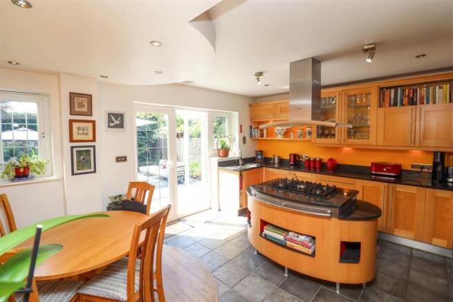 Kitchen/Breakfast Room
