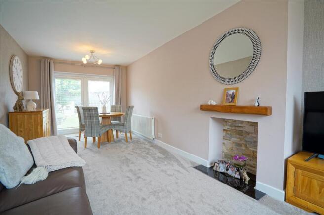 3 bed Semi-Detached for sale Image 6