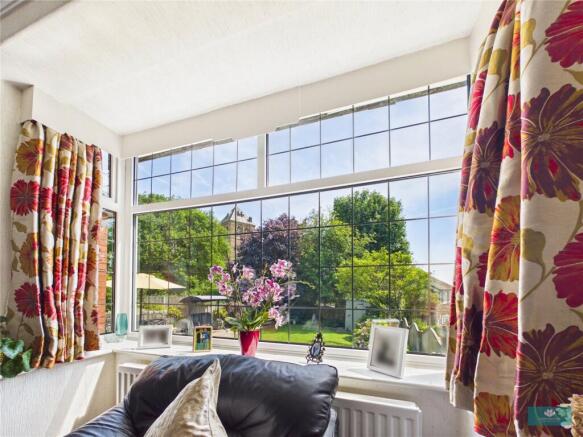 4 bed Semi-Detached for sale Image 10