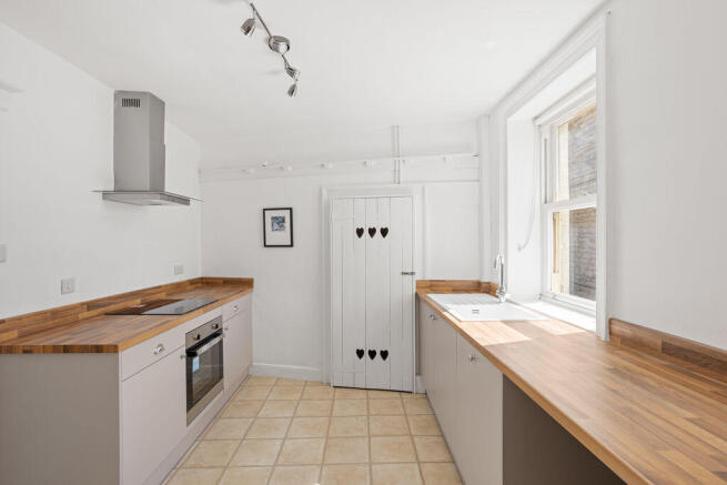 2 bed Flat for sale Image 4