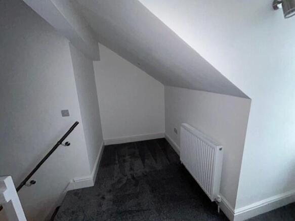 3 bed Terraced to rent Image 7