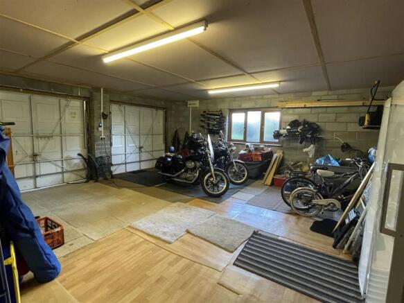 INTEGRAL GARAGE