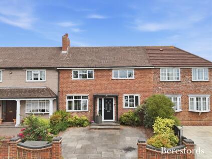 Hood Walk, Romford, RM7