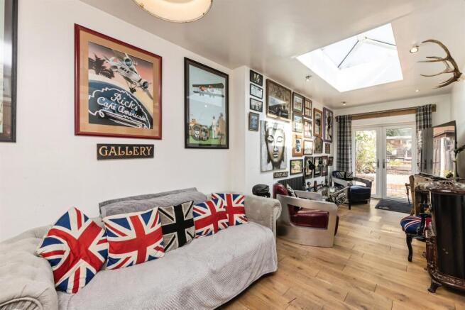 2 bed Semi-Detached Bungalow for sale Image 2