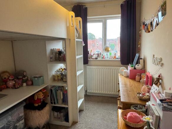 3 bed Town House for sale Image 7