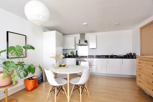 Kitchen/Lounge