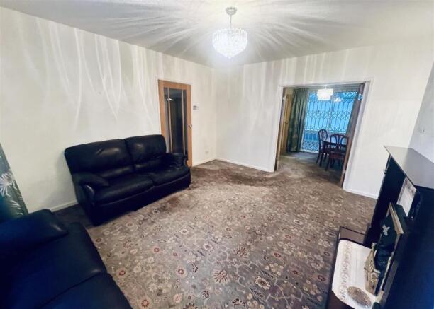 3 bed Semi-Detached for sale Image 7