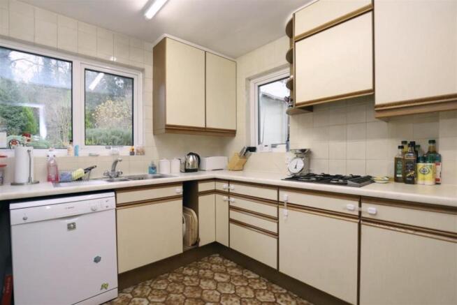 Kitchen: