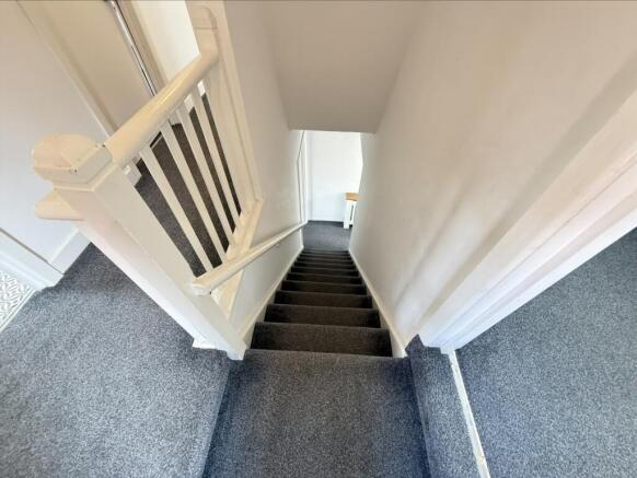 3 bed Semi-Detached to rent Image 10