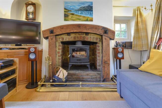 9382fireplace.jpg