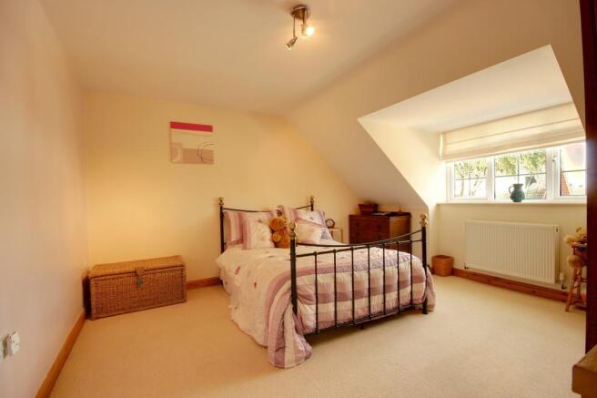 Bedroom 2 (Double)