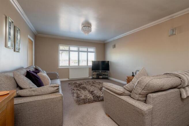3 bed Detached Bungalow for sale Image 7