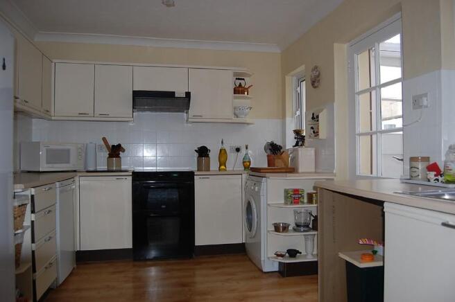 KITCHEN/BREAKFAST RO