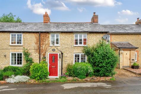 Lower Street, Pury End, NN12