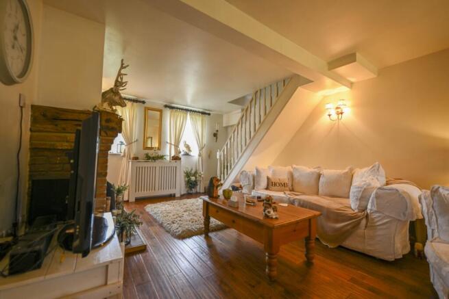 4 bed Semi-Detached for sale Image 7