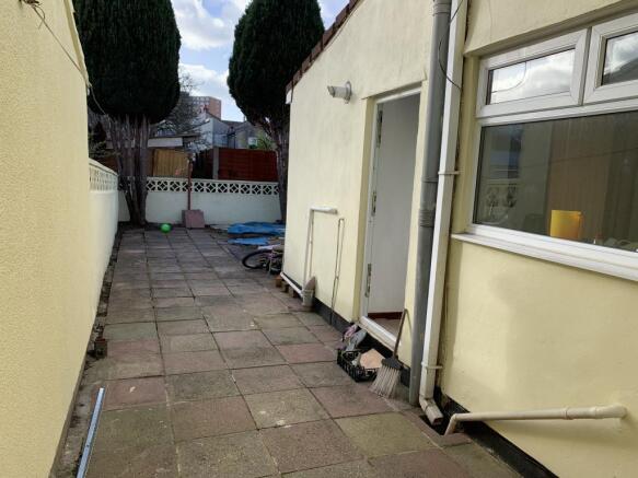 5 double bed, Easton (9)