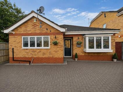 Heracles Close, Park Street, St. Albans