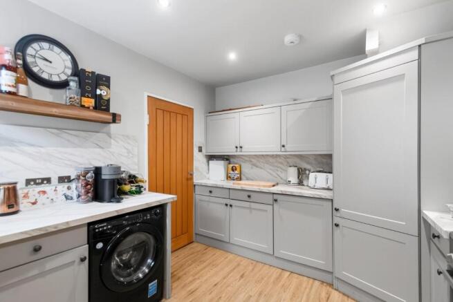 3 bed Terraced for sale Image 9