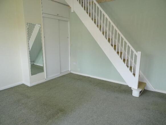 BEDROOM 1 (2)