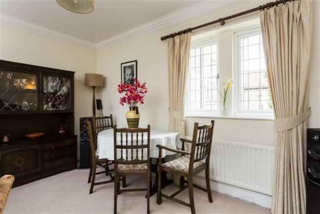 Sitting/ Dining Room