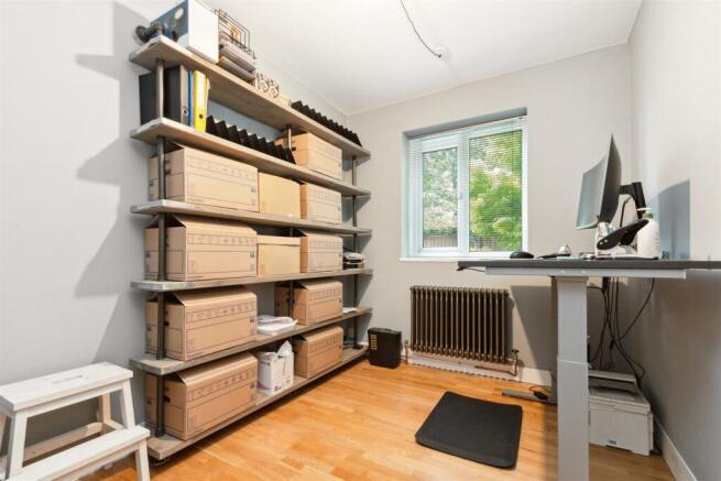 18 Wandle Way, Earlsfield bedroom 3.jpg