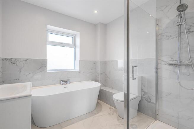 Chaucer Close, Bicester photo 4