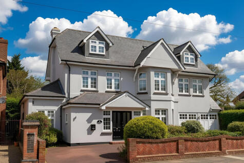 Ernest Road, Emerson Park, RM11