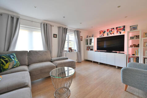 Eastbury Road, Bushey, Watford, WD19
