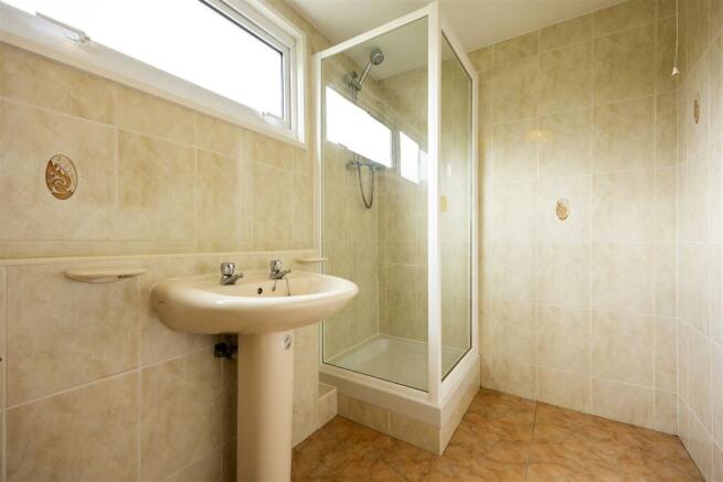 33_BUCHANAN_DRIVE_LENZIE_018.JPG