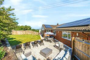 Grey Gables, Chalk Hill, Dunstable LU6 1RS