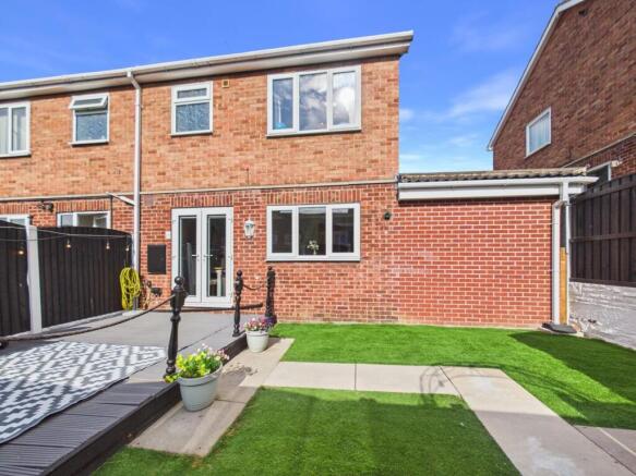 3 bed Semi-Detached for sale Image 11