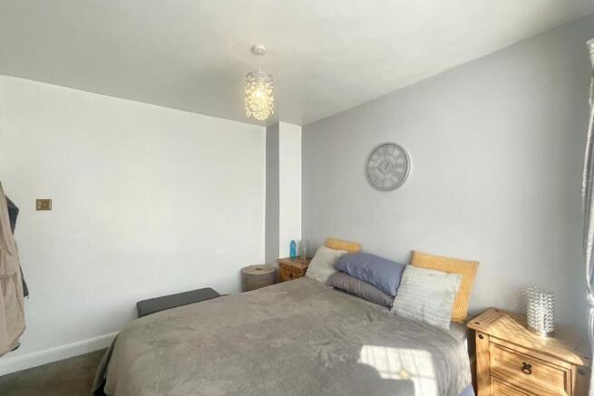 3 bed Semi-Detached to rent Image 11